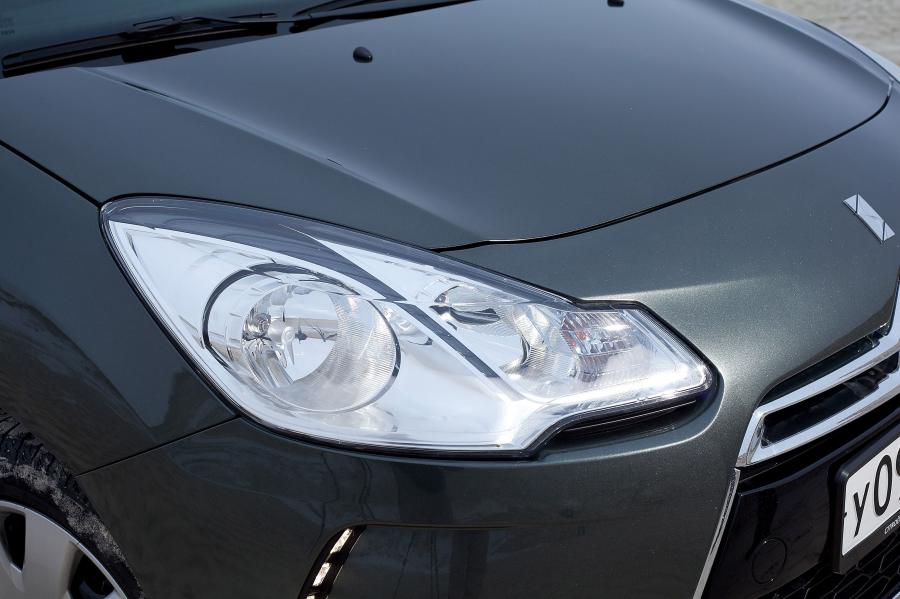  Citroen DS3 2010 года  (фото 32 из 115)
